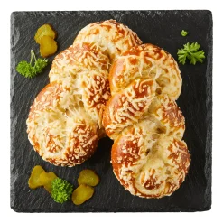 MEIN BESTES Laugenzopf mit Käse